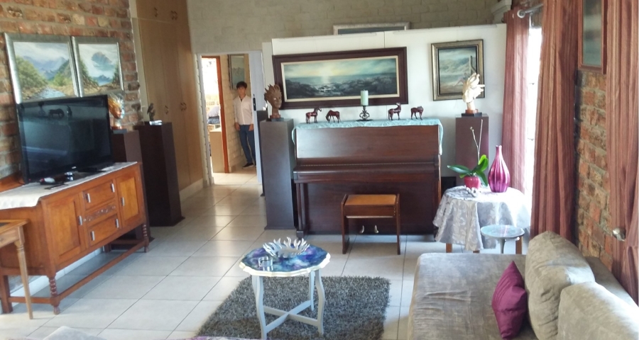 5 Bedroom Property for Sale in Dana Bay Western Cape